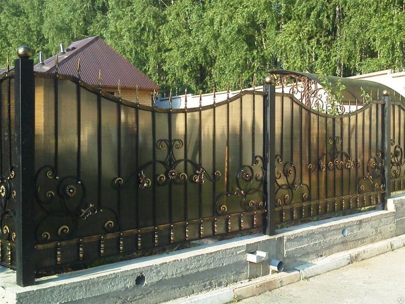 Кованый забор из поликарбоната ЗП-01